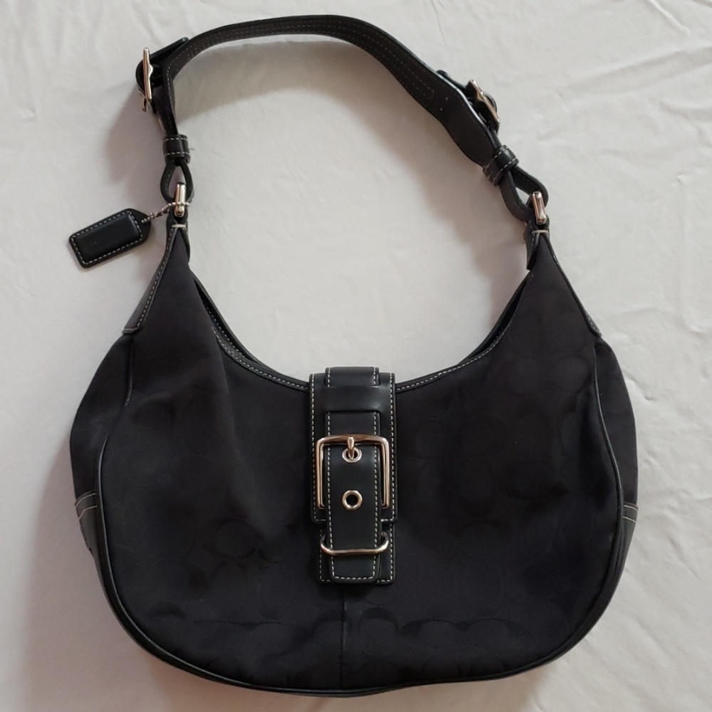 Coach Signature purse